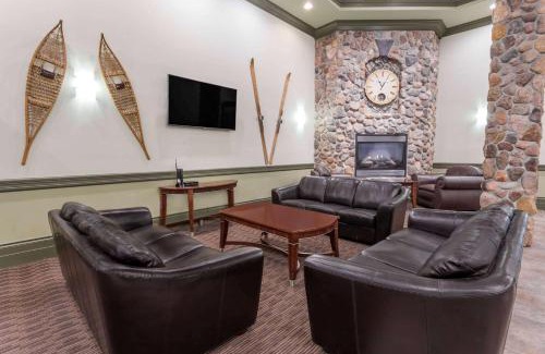 Hinton Hotel | Ramada by Wyndham Hinton