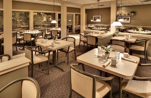 Grand Island Hotel | Ramada by Wyndham Midtown Grand Island