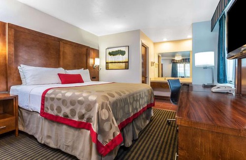 North Whisman Hotel | Ramada by Wyndham Mountain View