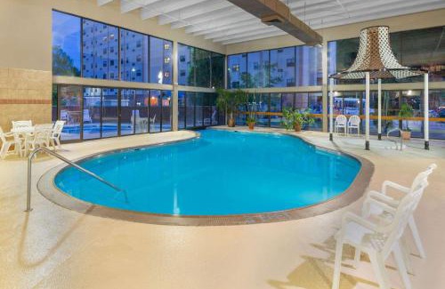 Paintsville Hotel | Ramada by Wyndham Paintsville Hotel & Conference Center