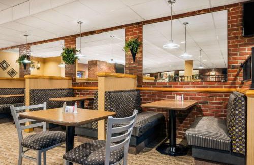 Paintsville Hotel | Ramada by Wyndham Paintsville Hotel & Conference Center