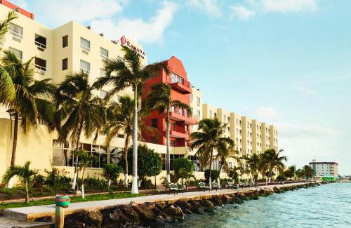 Belize City Hotel | Ramada by Wyndham Princess Belize City