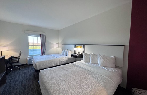 Sparta Hotel | Ramada by Wyndham Sparta/At Speedway