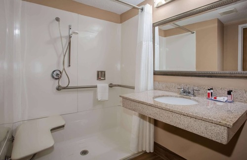 Barium Springs Hotel | Ramada by Wyndham Statesville
