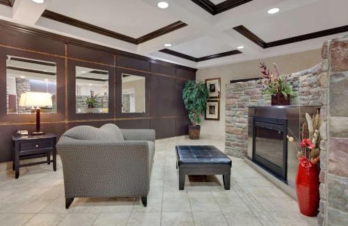 Stettler Hotel | Ramada by Wyndham Stettler