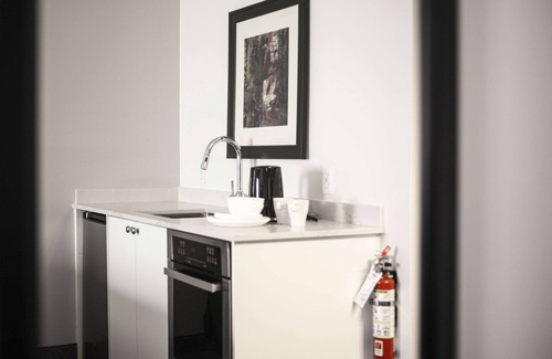 Surrey Hotel | Ramada by Wyndham Surrey/Langley