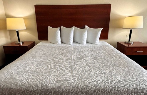 College Station Hotel | Ramada by Wyndham College Station