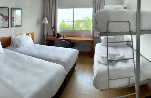Almussafes Hotel | Ramada by Wyndham Valencia Almussafes
