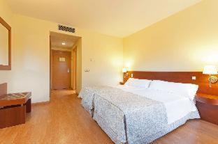 Almussafes Hotel | Ramada by Wyndham Valencia Almussafes