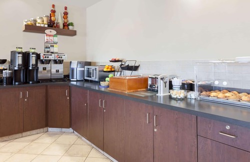 Weyburn Hotel | Ramada by Wyndham Weyburn