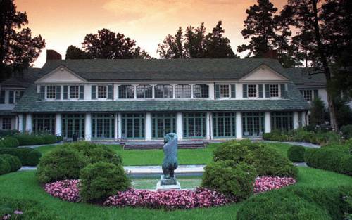 Winston - Salem Hotel | Ramada by Wyndham Winston-Salem