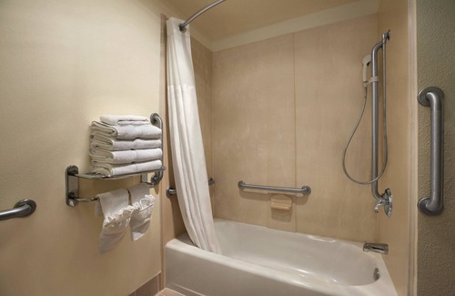 Williams Hotel | Ramada by Wyndham Williams