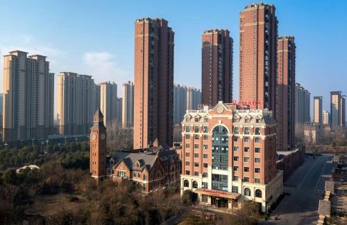 Yicheng District Hotel | Ramada by Wyndham Zhumadian West Station