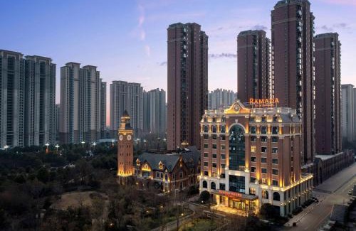 Yicheng District Hotel | Ramada by Wyndham Zhumadian West Station