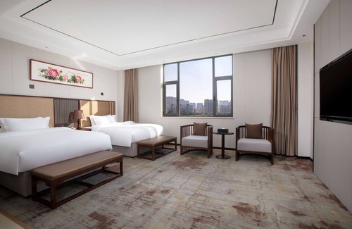 Kuiwen District Hotel | Ramada Encore by Wyndham Linqu Downtown