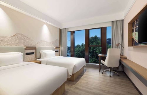 Jiang'an District Hotel | Ramada Encore By Wyndham Wuhan Station