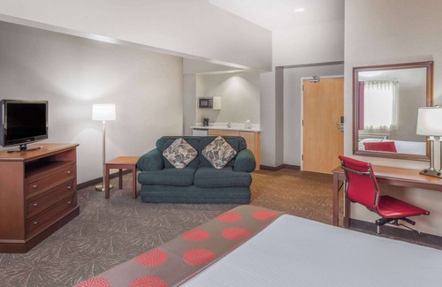Hammond Hotel | Ramada Hotel & Conference Center by Wyndham Hammond