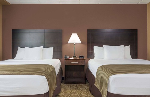Paintsville Hotel | Ramada Hotel & Conference Center by Wyndham Paintsville