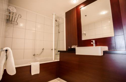 Noumea Hotel | Ramada Hotel & Suites by Wyndham Noumea