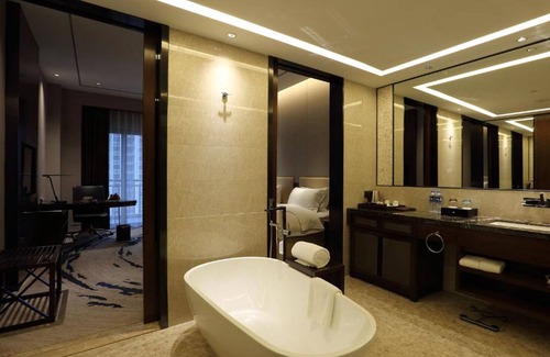 Huiyang Hotel | Ramada Huizhou South