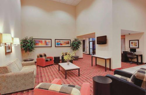 Fairfield Hotel | Ramada Inn by Wyndham Fairfield NJ
