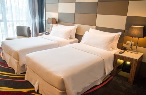 Huidong Hotel | Ramada Plaza Huizhou East