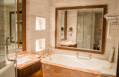 Huidong Hotel | Ramada Plaza Huizhou East