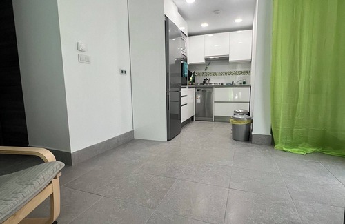 Locaiba Apartment | Rambla Retreats apartment Verde with a shared pool & hot tub in Rambla de Oria