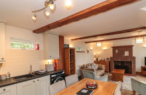 Briggswath Cottage | RAMBLERS COTTAGE, pet friendly, character holiday cottage in Sleights