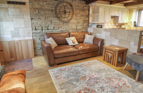 Ogden House | RAMBLERS COTTAGE, pet friendly in Thornton, West Yorkshire