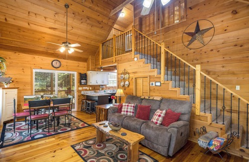 Sautee Nacoochee Cabin | Ramblewood - Warm Cozy Cabin with Gorgeous Outdoor Living Space
