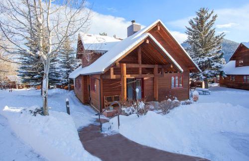 Estes Park Resort | Rams Horn Village Resort