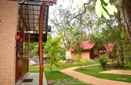 Kurunegala Ski Chalet | Ranathisara Grand Cabanas