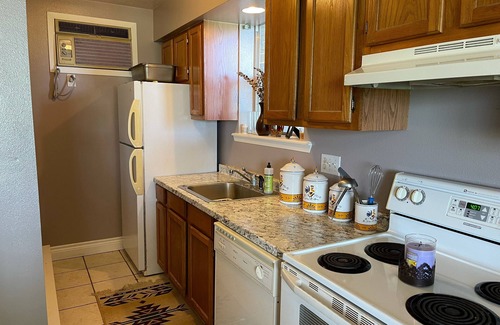 Oakland House | Ranch * Barndominium * Bass Fishing * Country Life * Family Fun * Splashway!