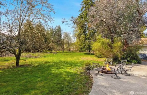 Bonney Lake House | RANCH BEAUT-Modern Farmhouse charm in Bonney Lake