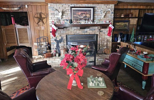 Denison House | Ranch home 3 bedroom 3 bath, in ground pool, pool house with half bath games.