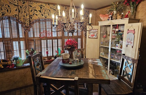 Denison House | Ranch home 3 bedroom 3 bath, in ground pool, pool house with half bath games.