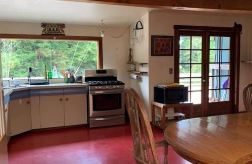 Cleone House | Ranch home w/hot tub in the Mendocino Redwoods. Pet- & family-friendly.