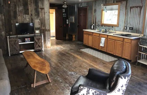 Days Creek Other | Ranch House #1 2BR-Farm Tours-Near Crater Lake!