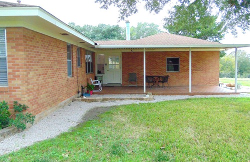 Washington House | Ranch house in historic Washington, Texas. Wide, open country views