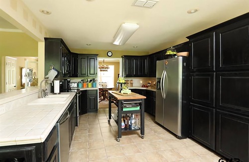 Mount Vernon House | Ranch house surrounded by peace and quiet in the tall pines.