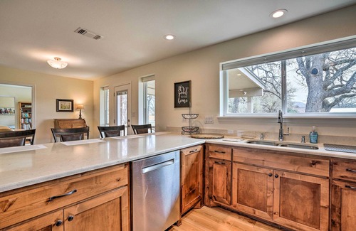 Kerrville House | Ranch House w/Large Backyard - Near Fishing