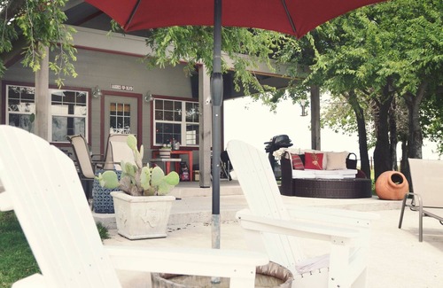Weatherford House | RANCH LIFE! Guest House on Ranch with Pool & Hot Tub