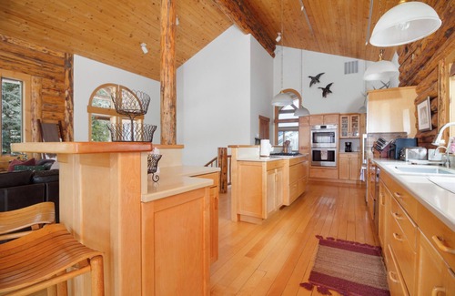 Hailey House | Ranch living- Log cabin fully gated property with gorgeous views and ambiance!