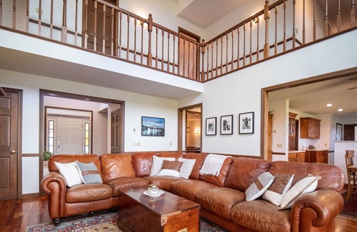Greensboro House | Ranch living with breathtaking mountain views