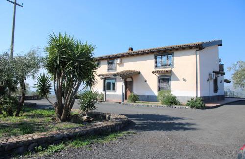 Paterno House | Ranch Simeto