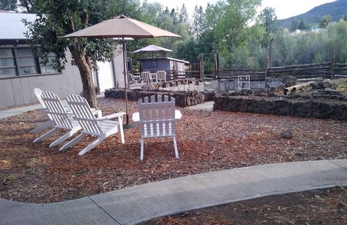 Hornbrook House | Ranch style 2 bedroom house