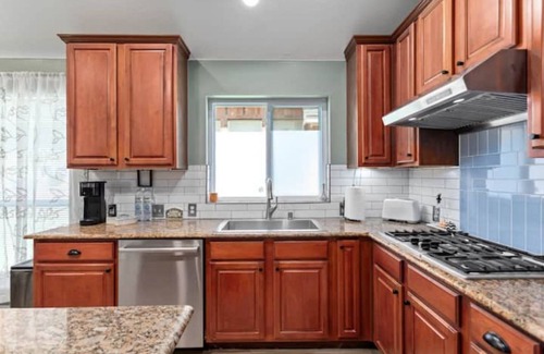 Plano House | Ranch Style Home Walk2Park+Shopping/Near Headquarters DR/Major Hospitals