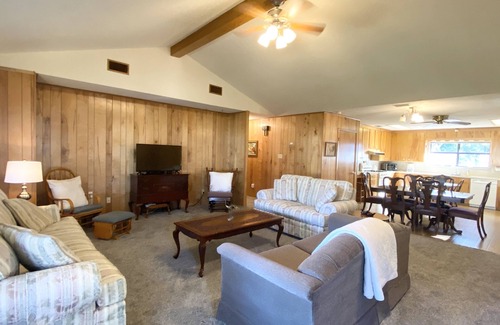 Fulton House | Ranch Style House 1/2 Block from Fulton Park & Fishing Pier on Aransas Bay.