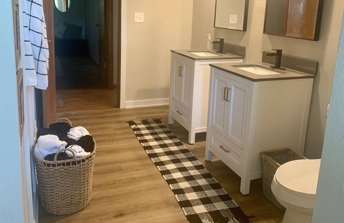 New Franklin House | Ranch with Fishing Creek